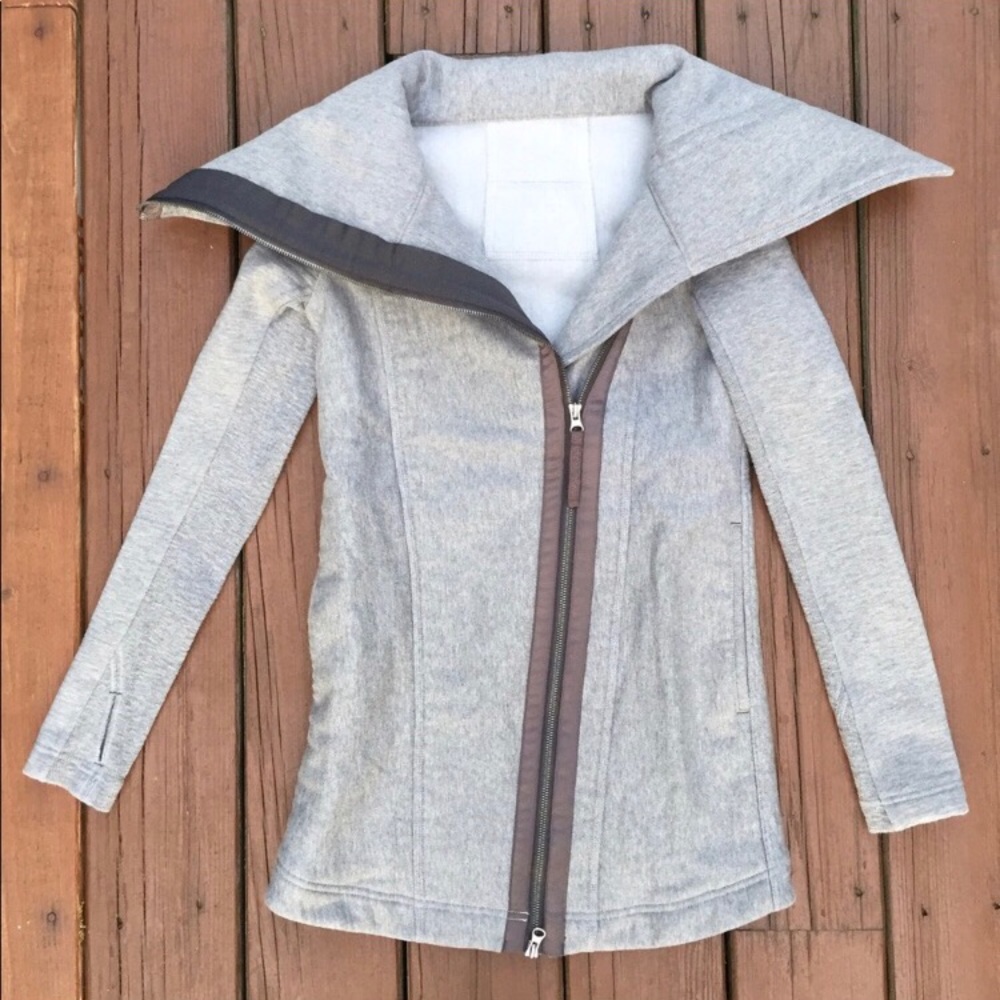 Lululemon SE extreme collared jacket size 2